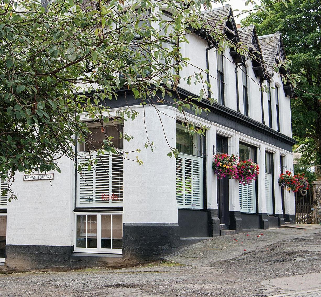 The Merryburn - Rooms And Courtyard Studios ดังเคลด์ ภายนอก รูปภาพ