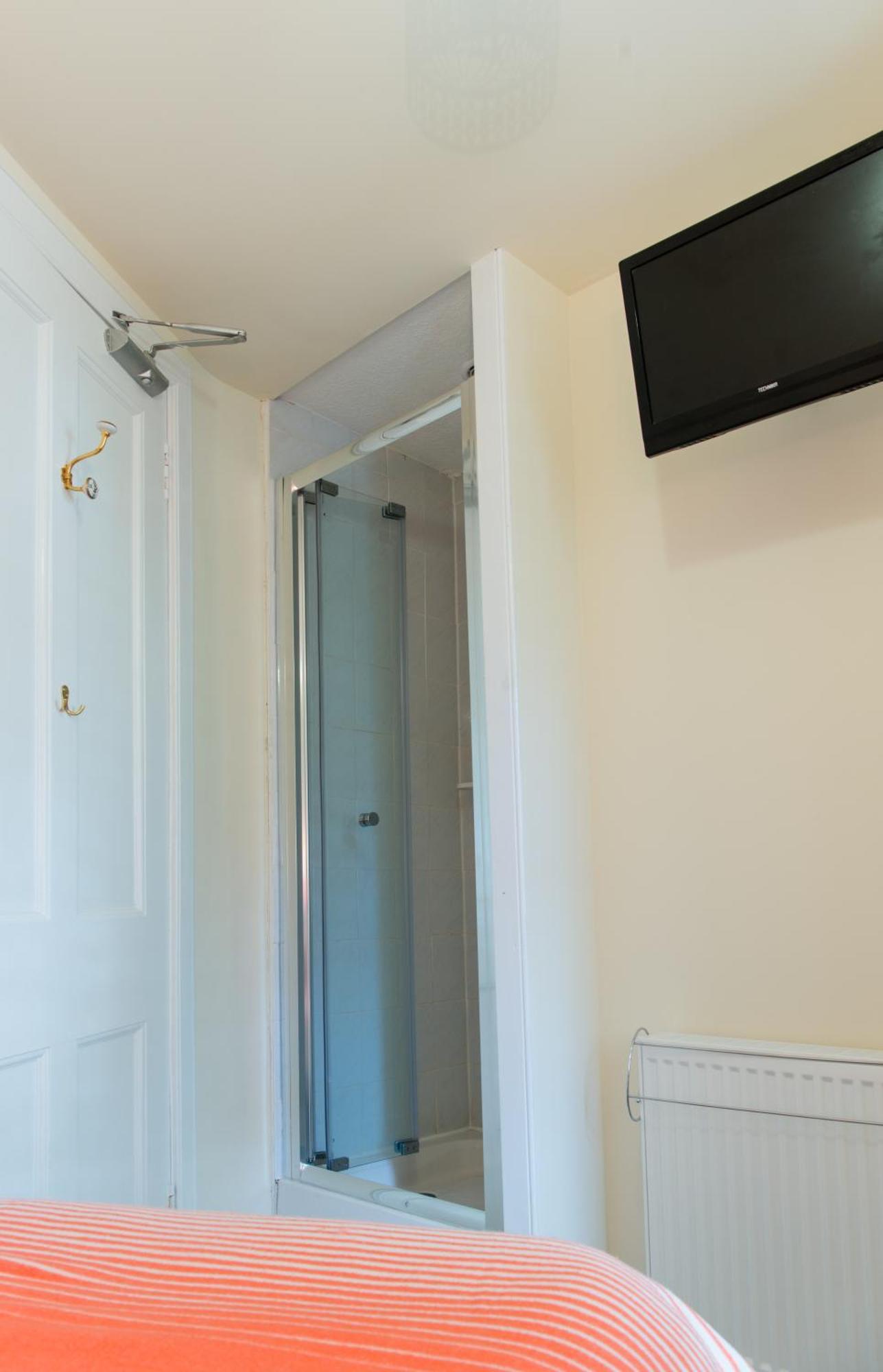The Merryburn - Rooms And Courtyard Studios ดังเคลด์ ภายนอก รูปภาพ
