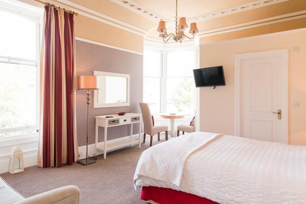 The Merryburn - Rooms And Courtyard Studios ดังเคลด์ ภายนอก รูปภาพ